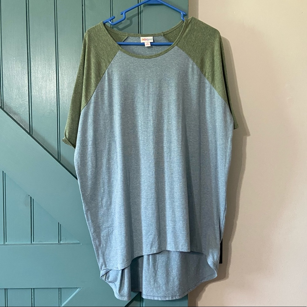 4/$15 LuLaRoe Irma Tunic Shirt Size Small